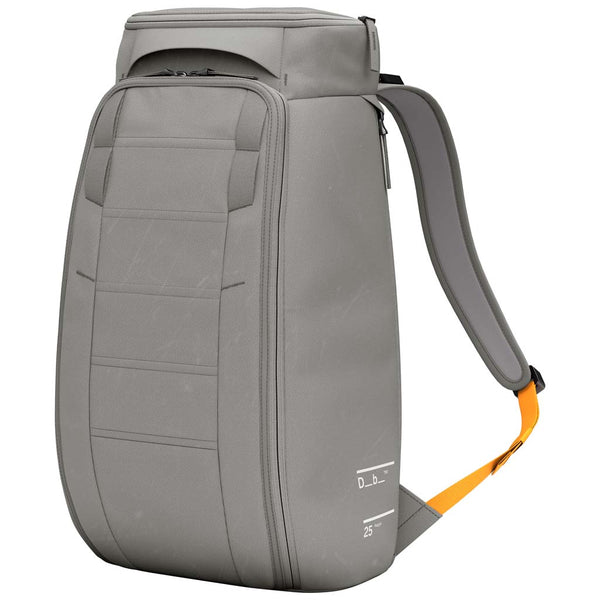 Hugger Backpack 25 Db Journey 1000175009001 Backpacks 25L / Sand Grey